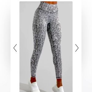 Buff Bunny Evolve Jacquard Legging